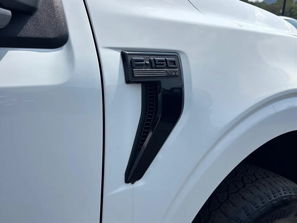 Used 2023 White Ford XLT image 11