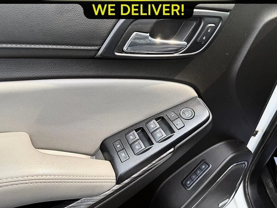 Used 2019 White Chevrolet LT image 10