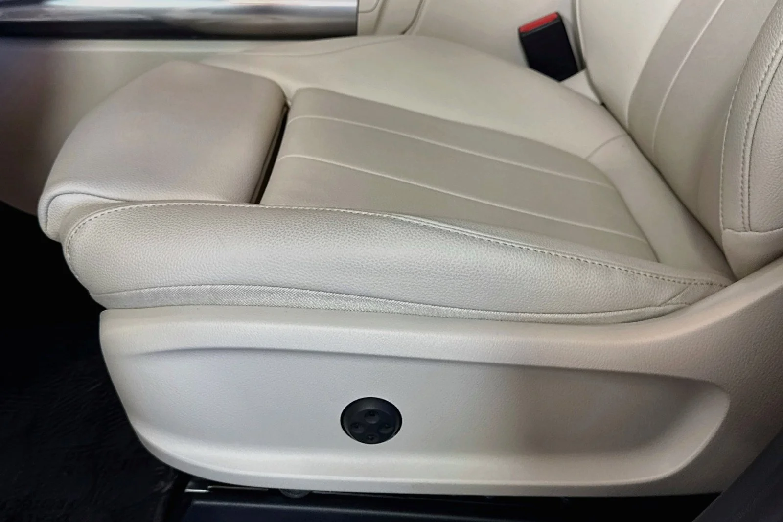 Used 2026 Polar White Mercedes-Benz GLA 250 image 18