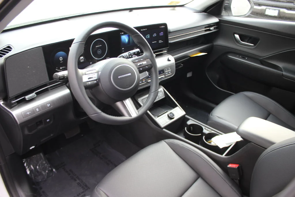 Used 2026 White Hyundai SEL Premium image 8