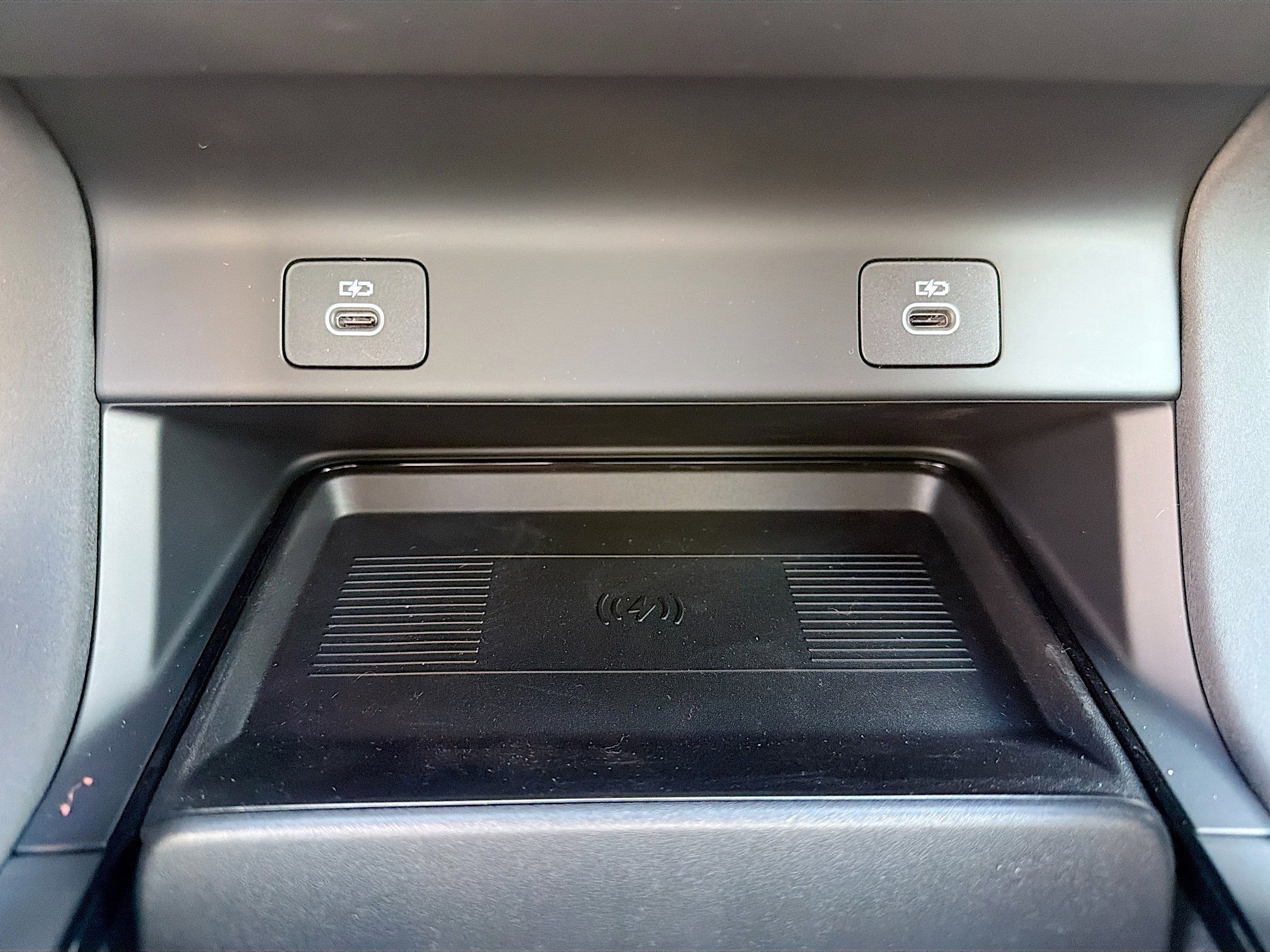 New 2026 Carpathian Grey LAND ROVER  image 30