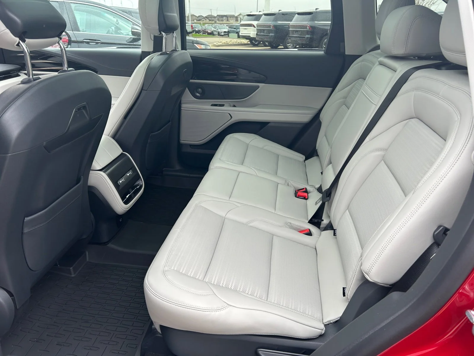 New 2026 Red Carpet Metallic Tinted Clearcoat Lincoln Reserve image 19