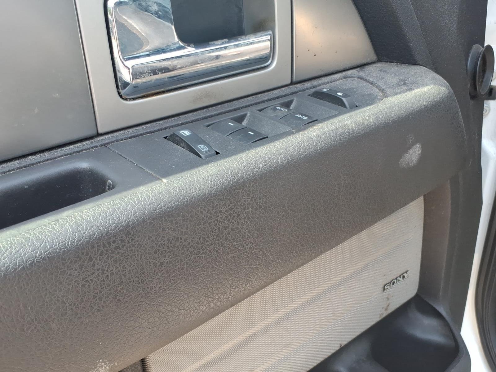 Used 2012 Oxford White Ford SVT Raptor image 15