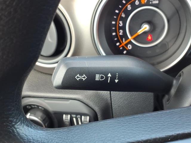 Used 2018 GRAY Jeep Sport image 25
