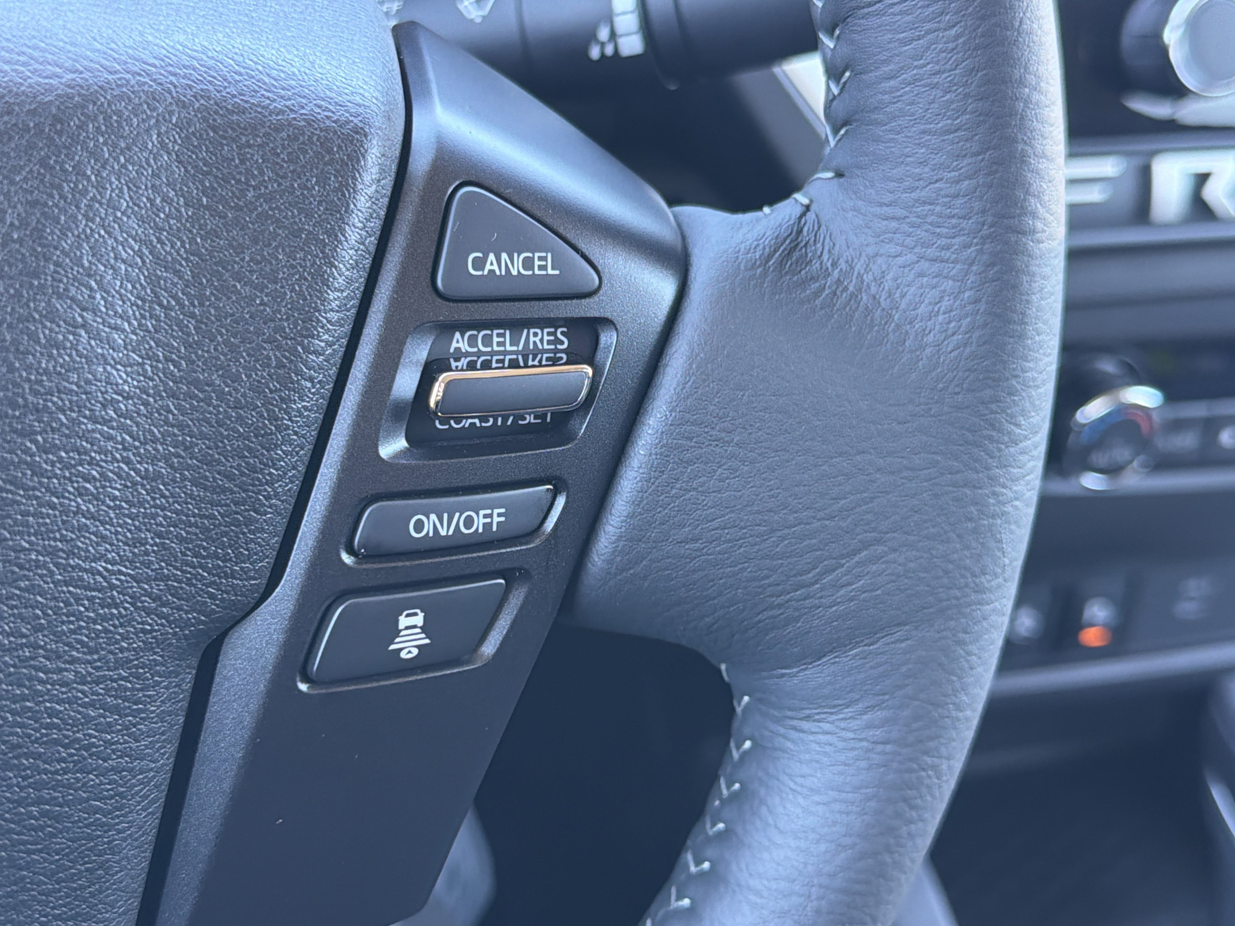 2026 Nissan Frontier SV - Photo 8