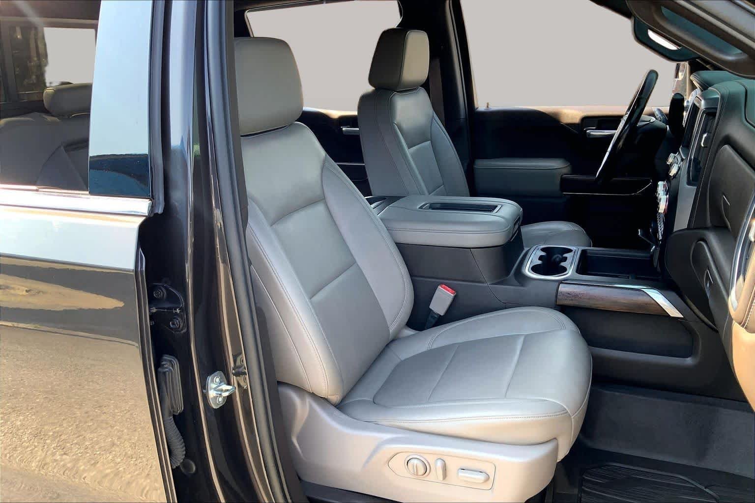 Used 2021 Brownstone Metallic GMC SLT image 9