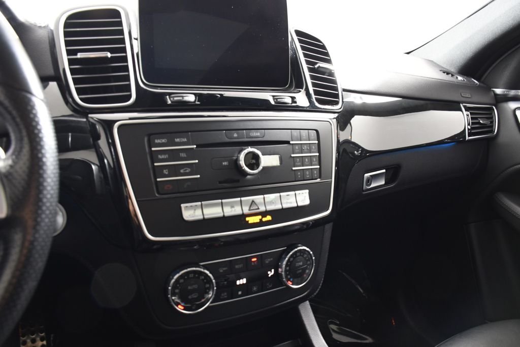 Used 2018 Polar White Mercedes-Benz GLE 43 AMG® Coupe image 30