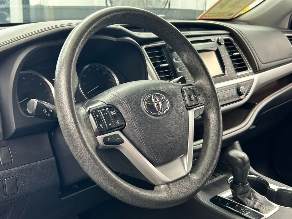 Used 2019 Celestial Silver Metallic Toyota LE image 12