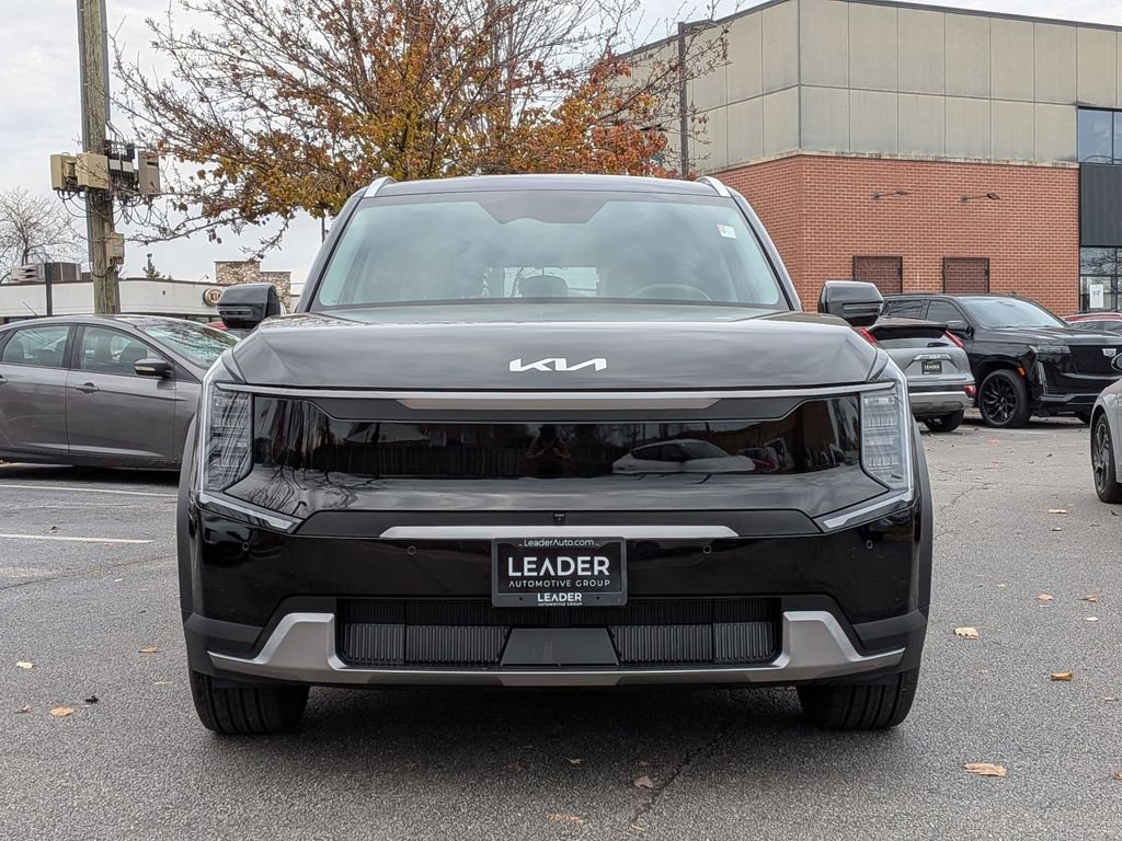 Used 2026 Kia EV9 Wind with VIN 5XYAFFS59TG006246 for sale in Lincolnwood, IL