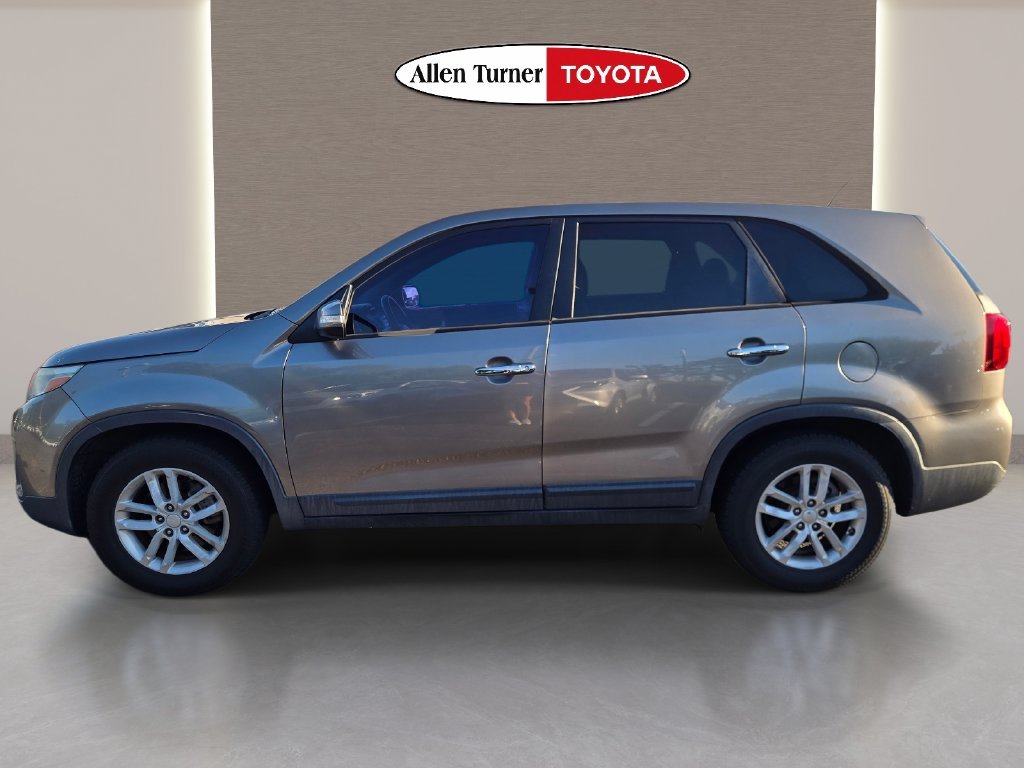 Used 2015 Silver Kia LX image 8