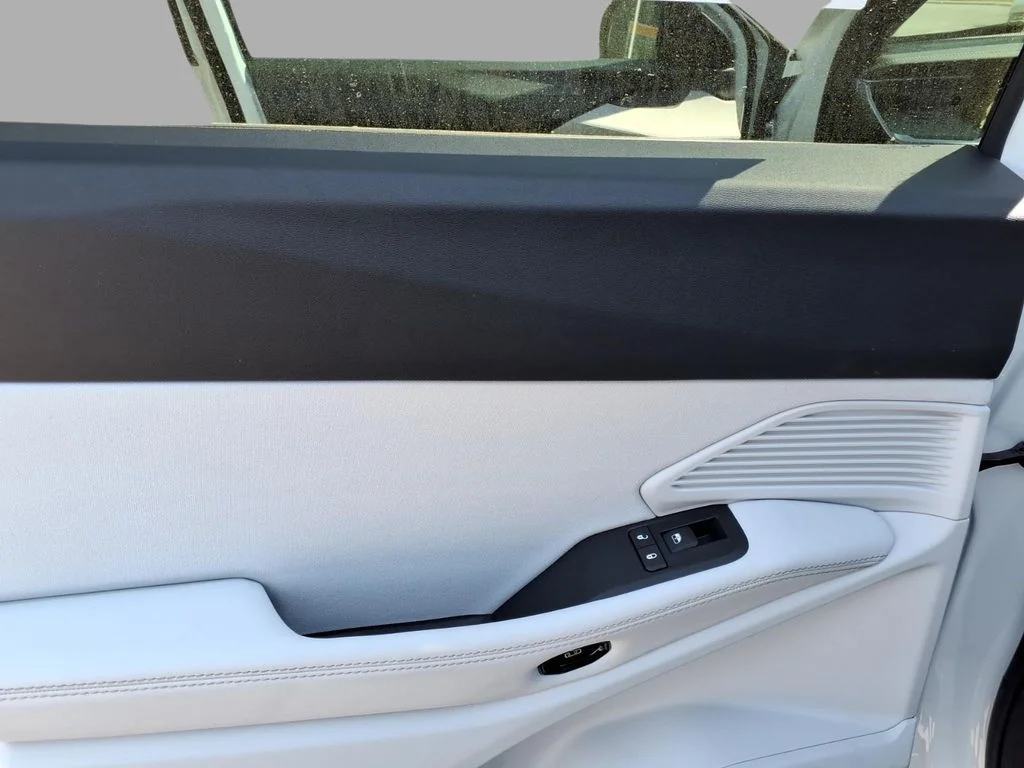 New 2026 Bright White Clearcoat Jeep Laredo image 6