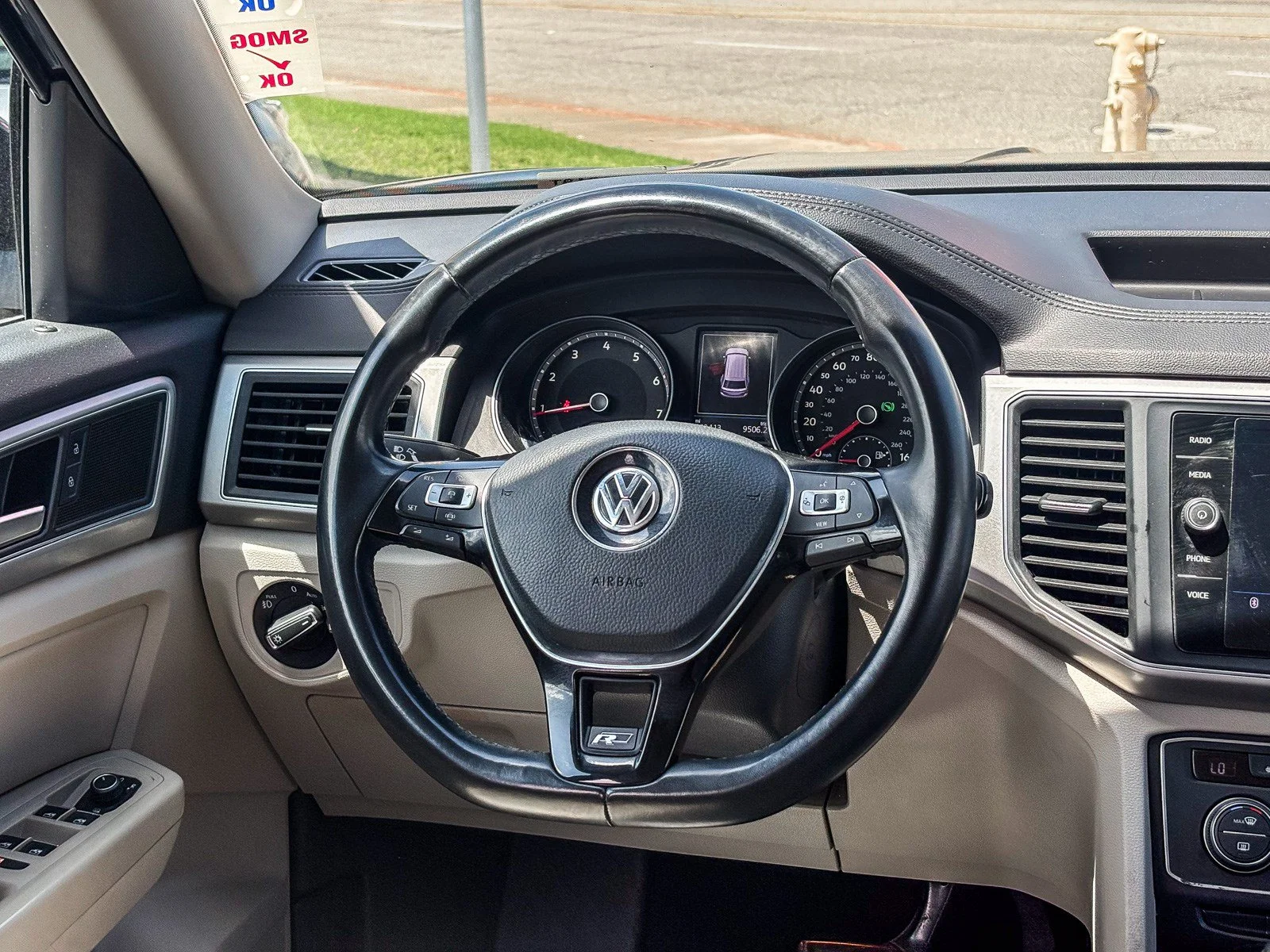 Used 2019 Pacific Blue Metallic Volkswagen 3.6L V6 SE image 17