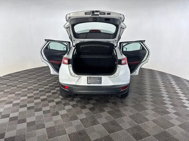 Used 2016 White Mazda Touring image 15