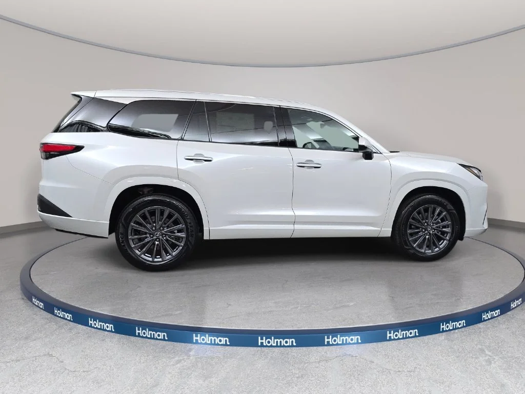 New 2026 Wind Chill Pearl Lexus AWD image 4