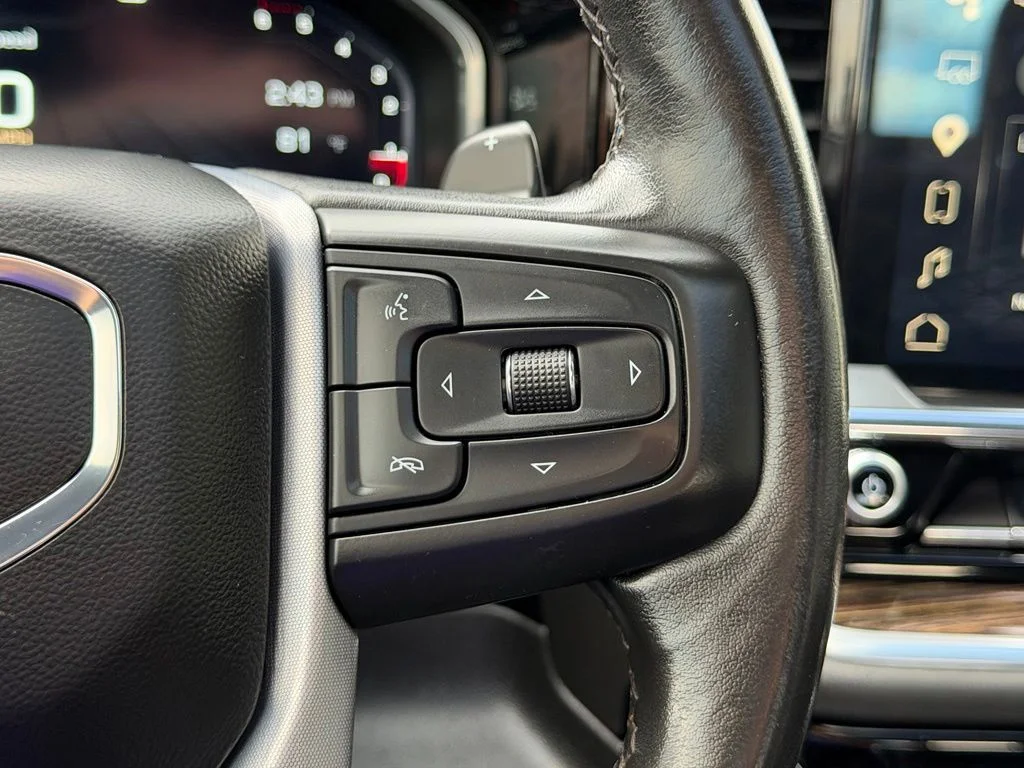 Used 2022 Black GMC Elevation image 19
