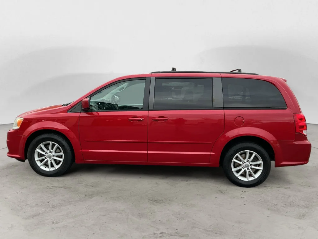 Used 2014 Red Dodge SXT image 12