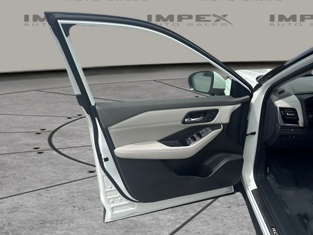 Used 2023 White Nissan SL image 25