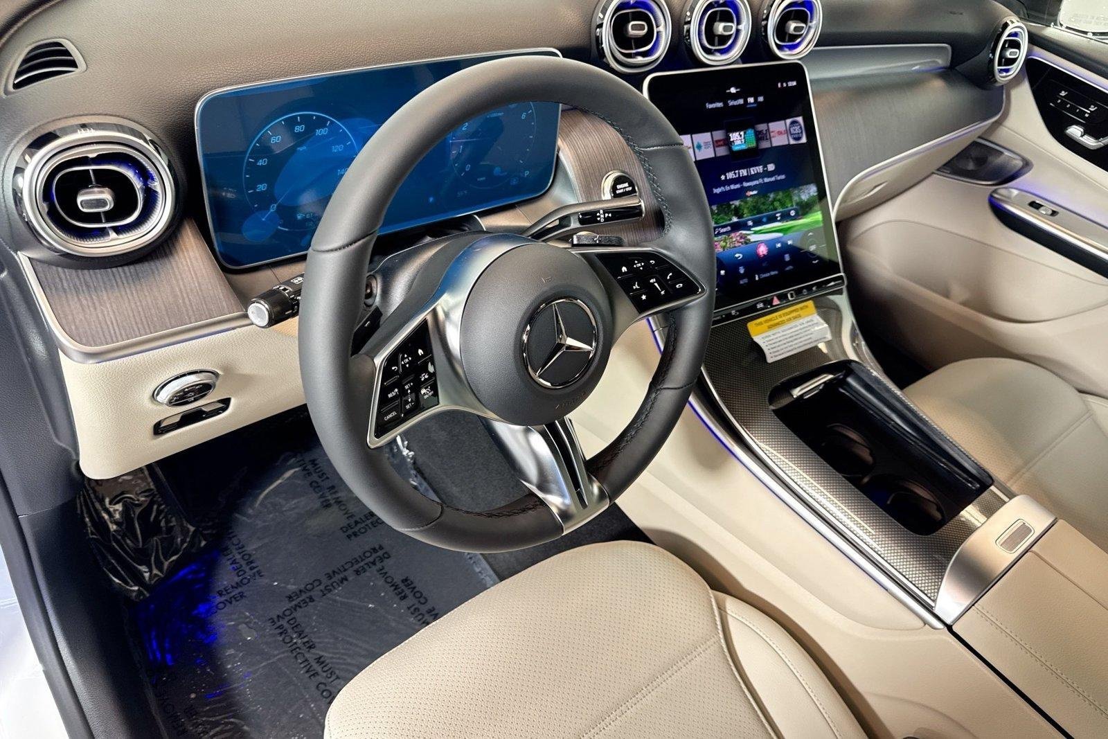 New 2026 Polar White Mercedes-Benz GLC 300 image 9