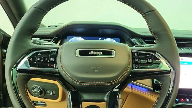 New 2026 Baltic Gray Metallic Clear-Coat Exterior Paint Jeep Summit image 23