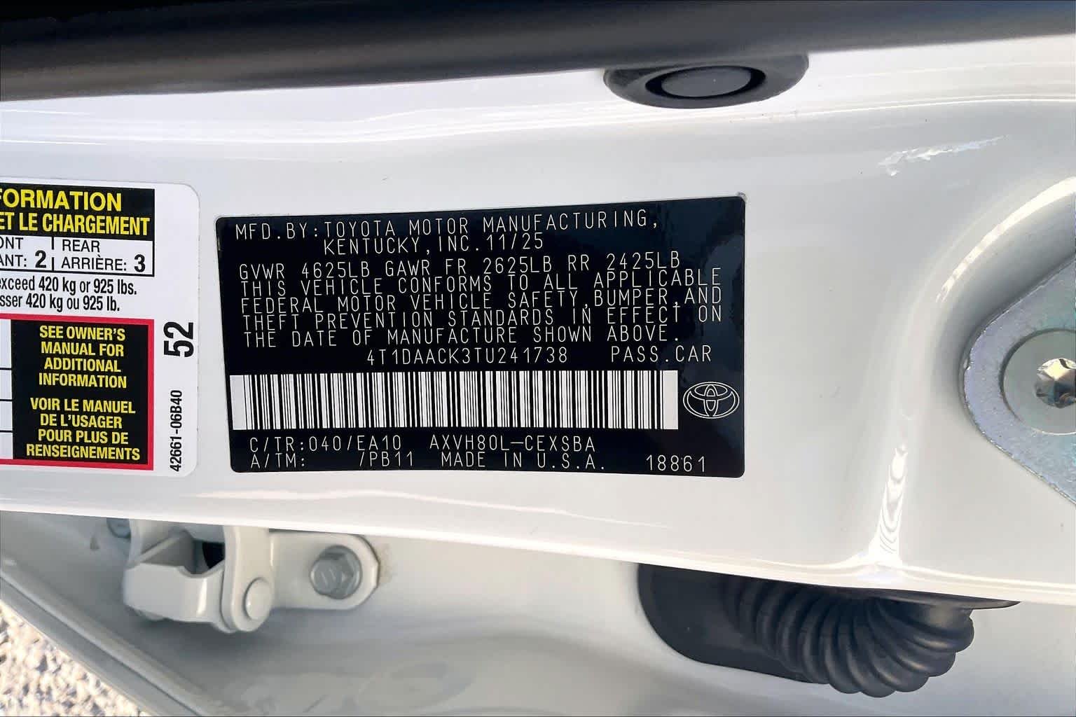 Used 2026 Ice Cap Toyota SE image 33