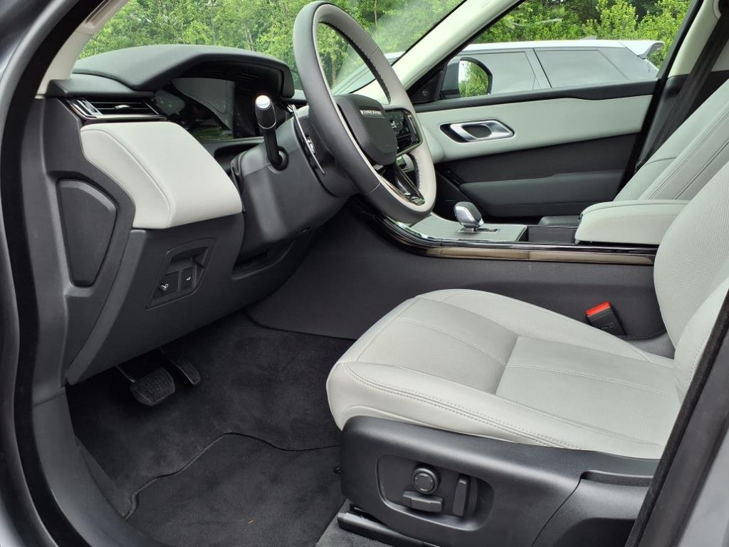 2025 Land Rover Range Rover Velar S - Photo 17