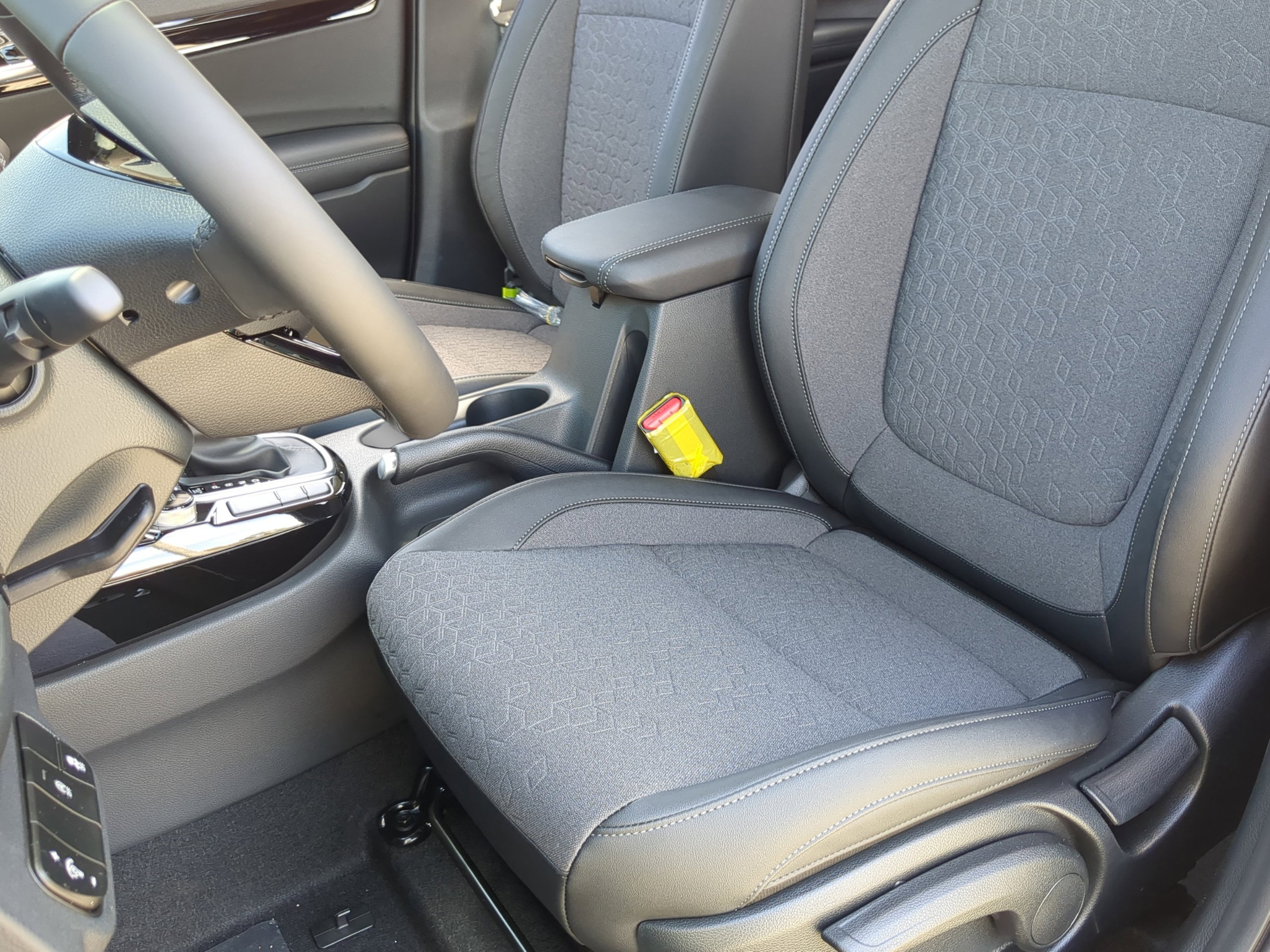 New 2026 Pluton Blue/Black Roof Kia S image 17
