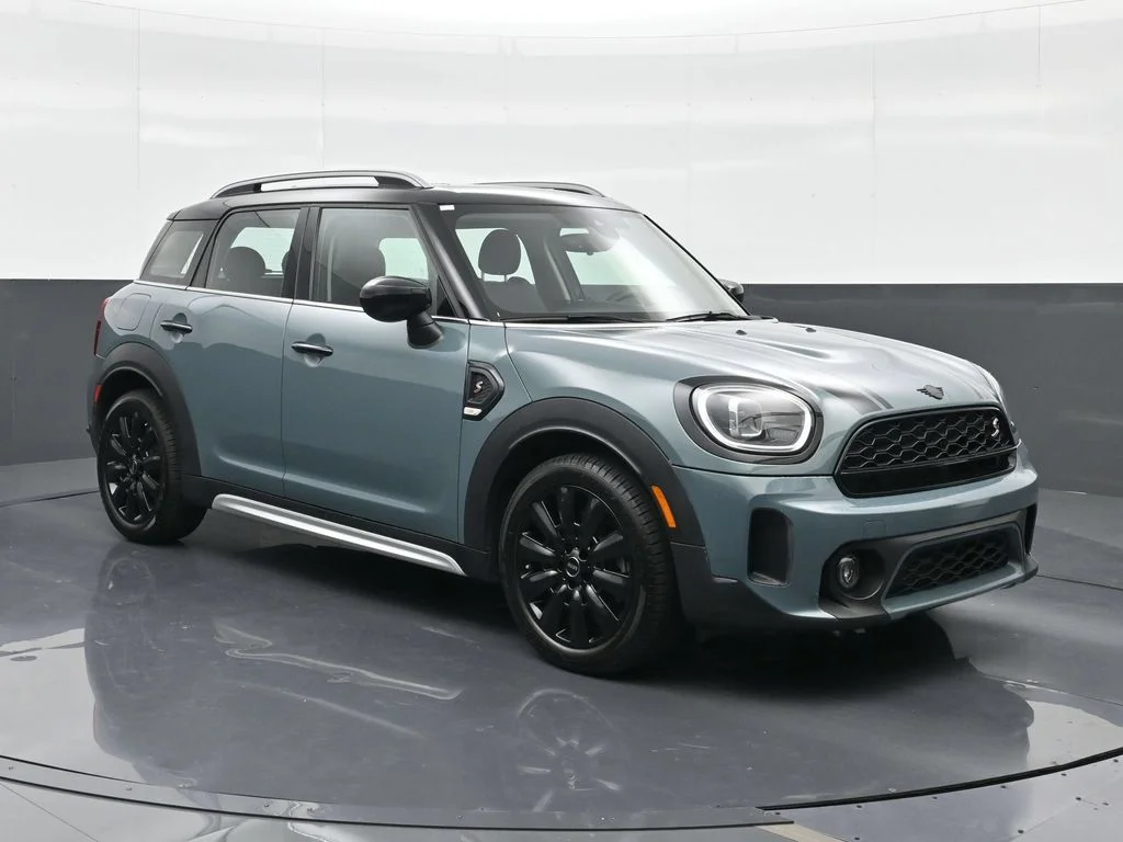 Used 2024 Green MINI Signature image 13