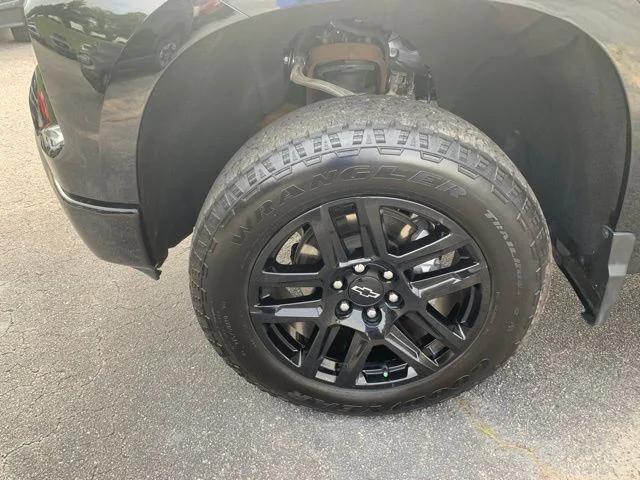 Used 2025 Black Chevrolet Custom Trail Boss image 39