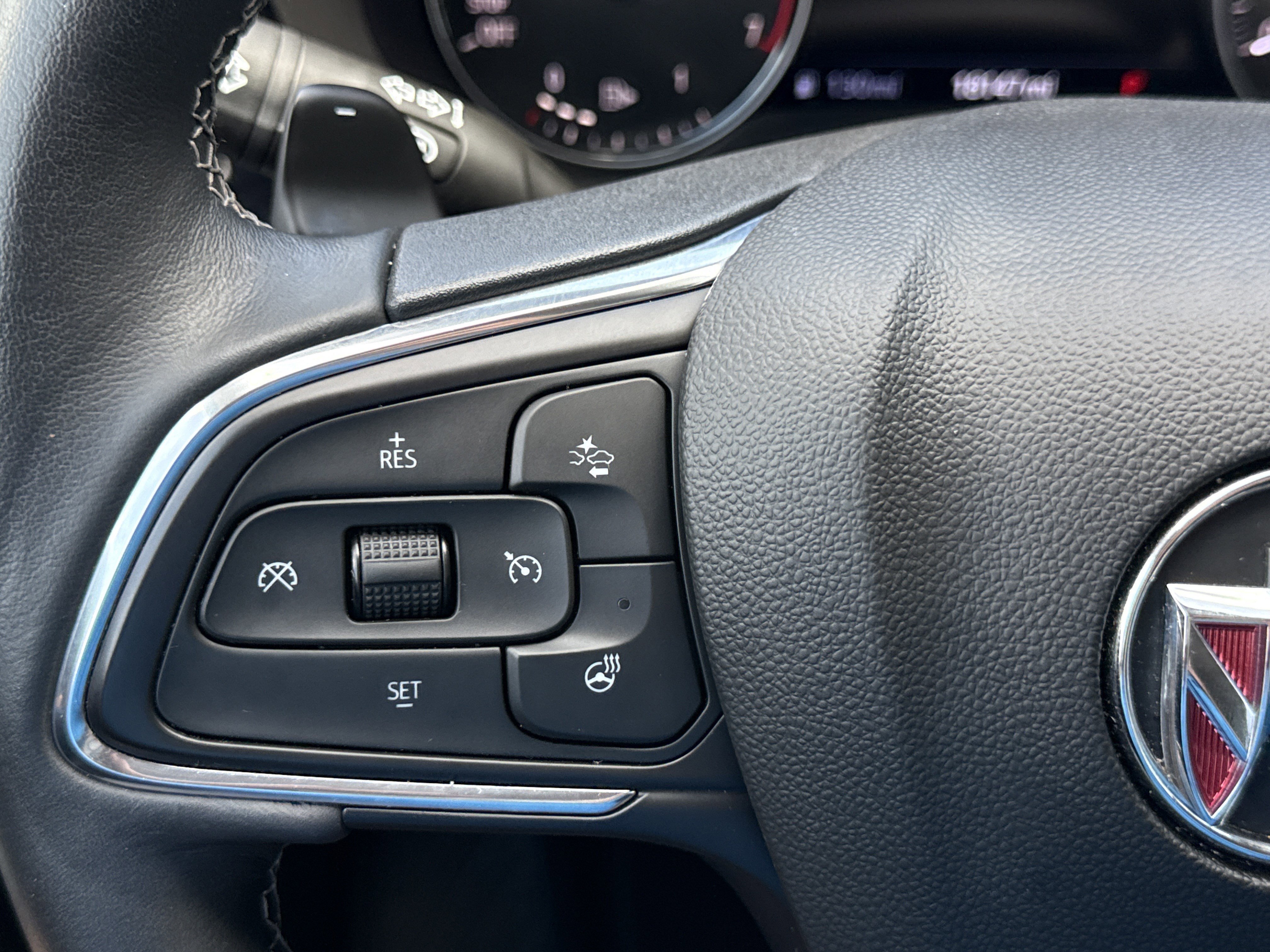 2023 Buick Envision Essence - Photo 22