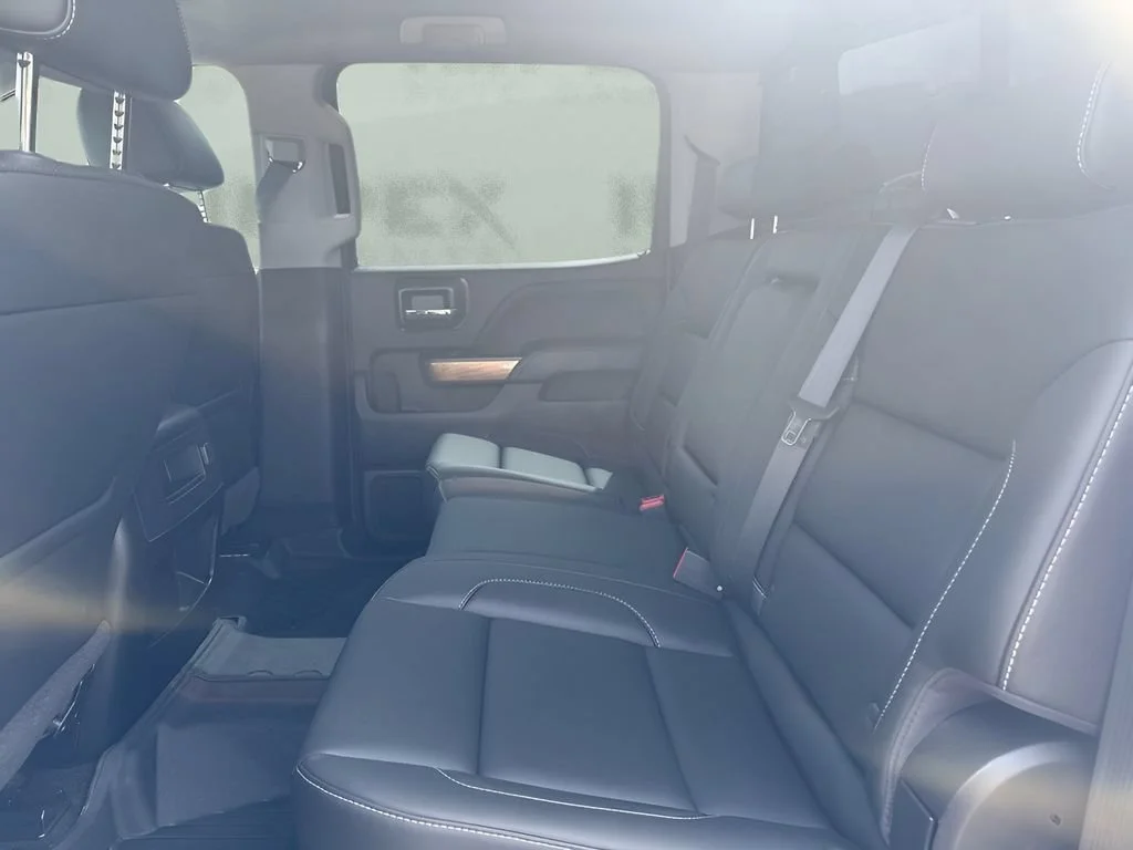 Used 2018 SUMMIT WHITE Chevrolet LTZ image 12