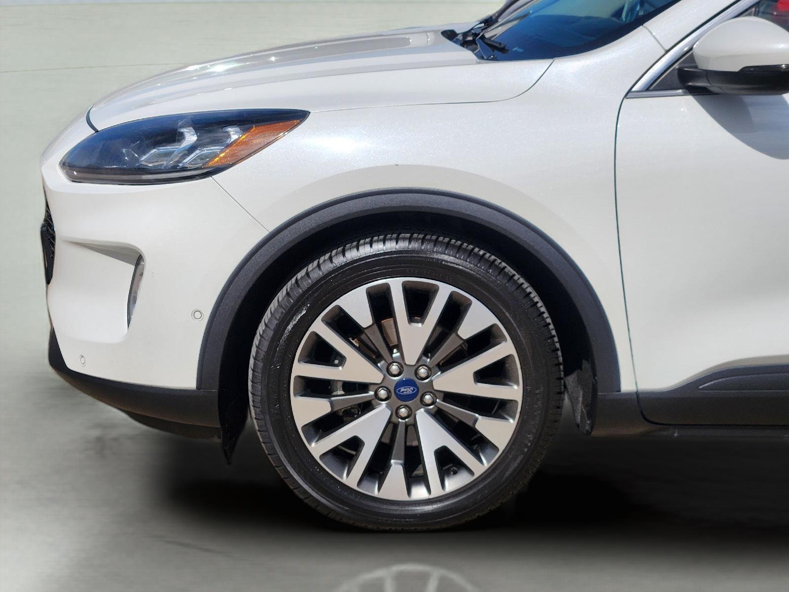 Used 2020 Star White Metallic Tri-Coat Ford Titanium image 8
