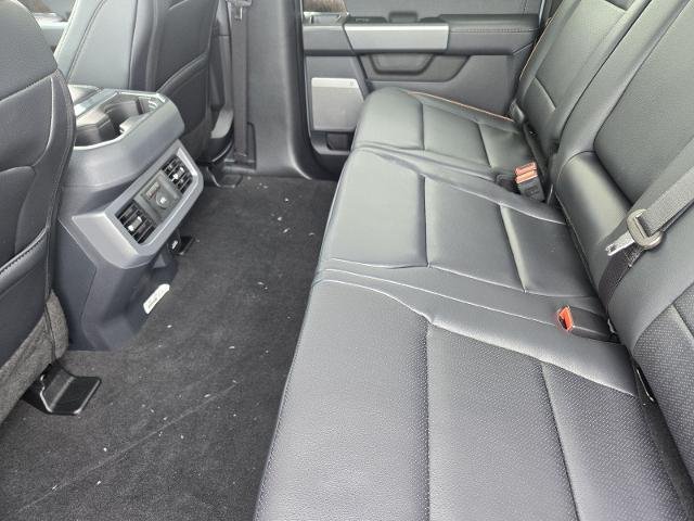 New 2026 Glacier Gray Metallic Tri-Coat Ford F-250® Lariat® image 38