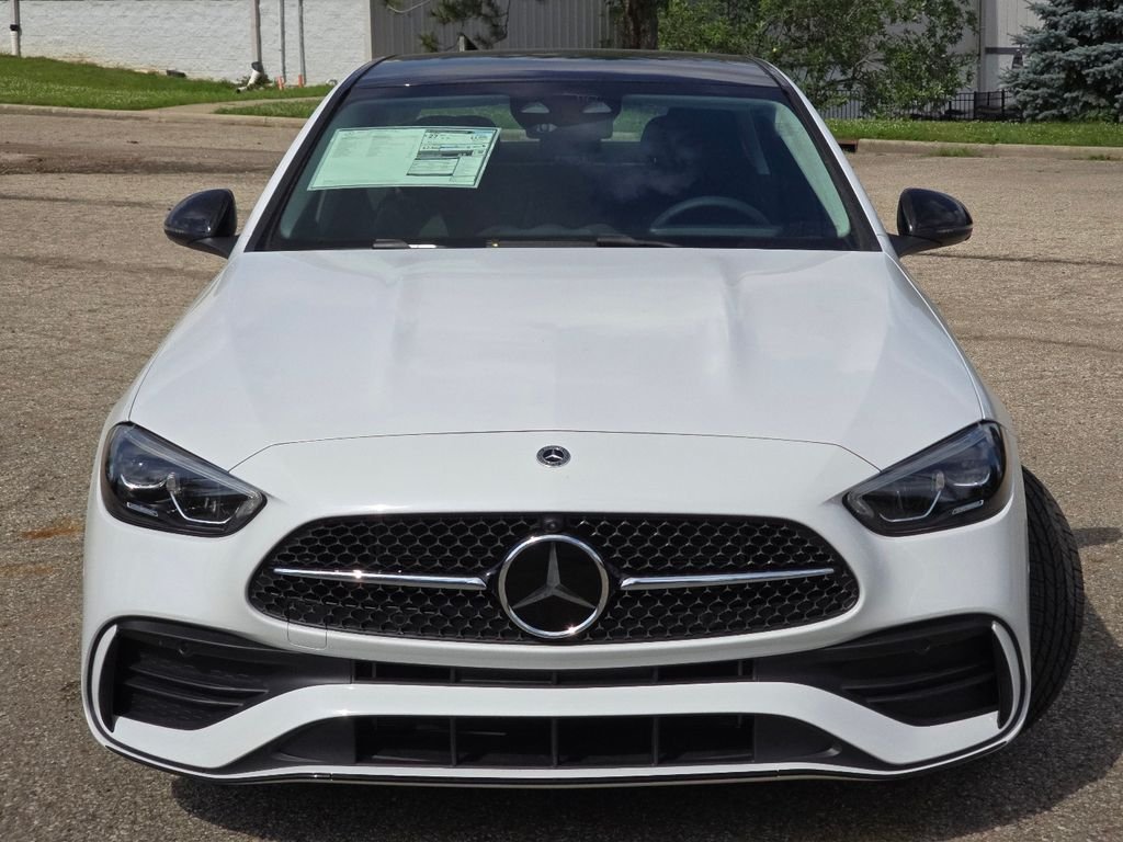 New 2026 MANUFAKTUR Moonlight White Metallic Mercedes-Benz C 300 image 12