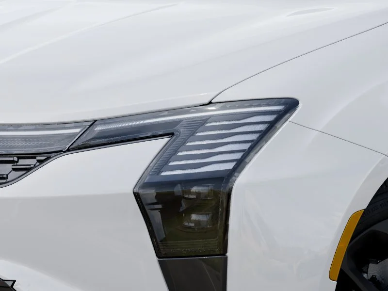 New 2027 Bright White Clear-Coat Exterior Paint Chrysler Limited image 52