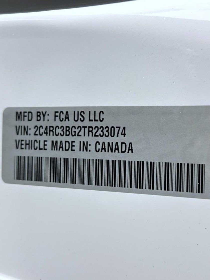 New 2026 Bright White Clear-Coat Exterior Paint Chrysler Select image 20