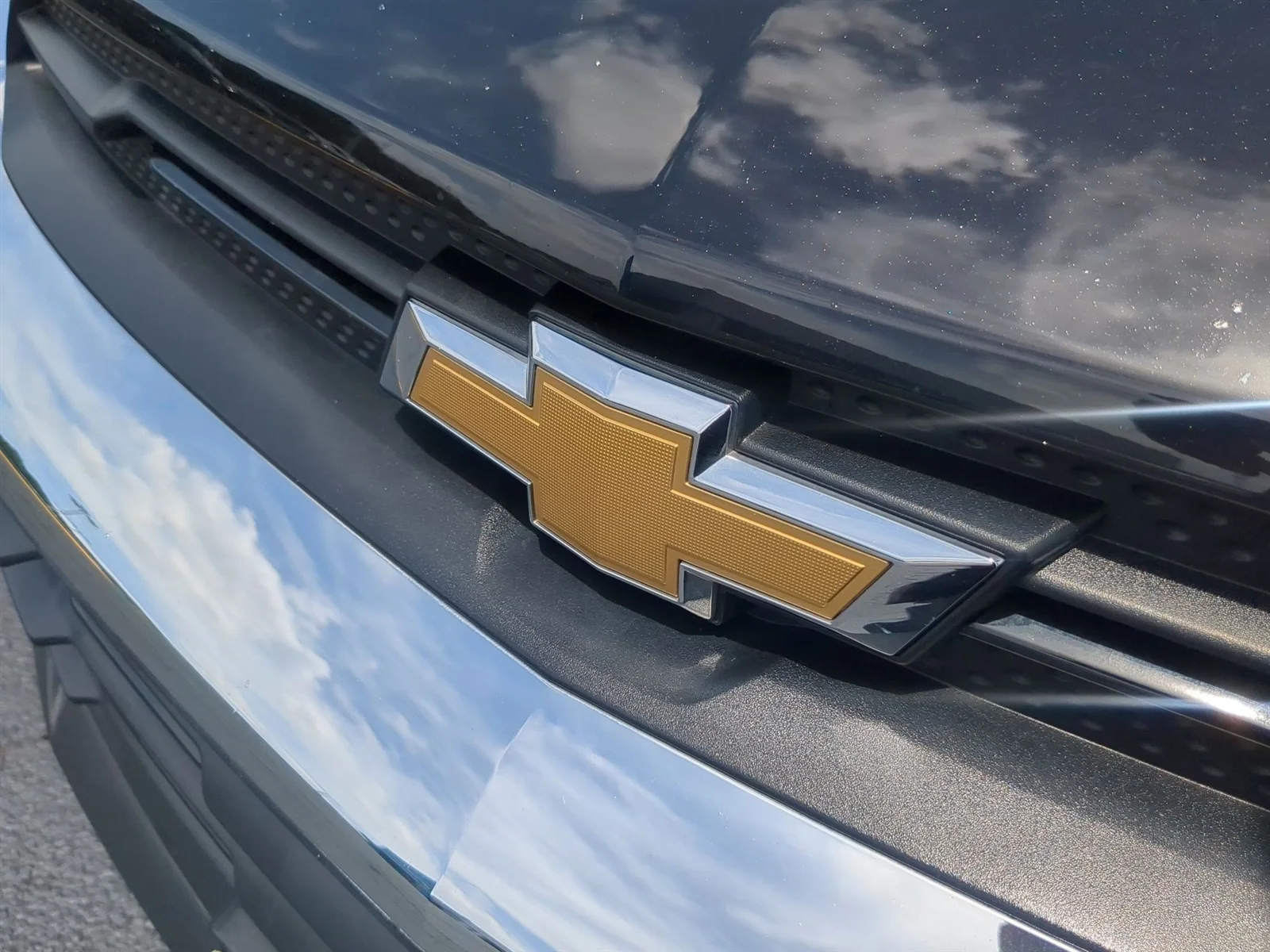Used 2022 Mosaic Black Metallic Chevrolet LS image 27