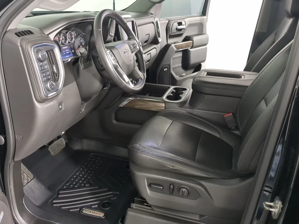 Used 2020 Black Chevrolet RST image 10