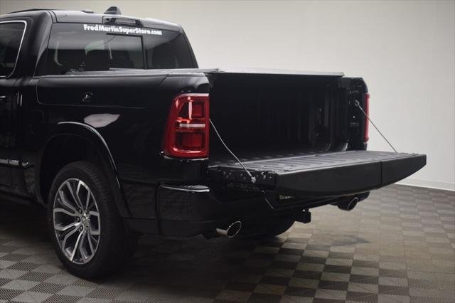 New 2027 Diamond Black Crystal Pearl-Coat Exterior Paint RAM Tungsten image 15