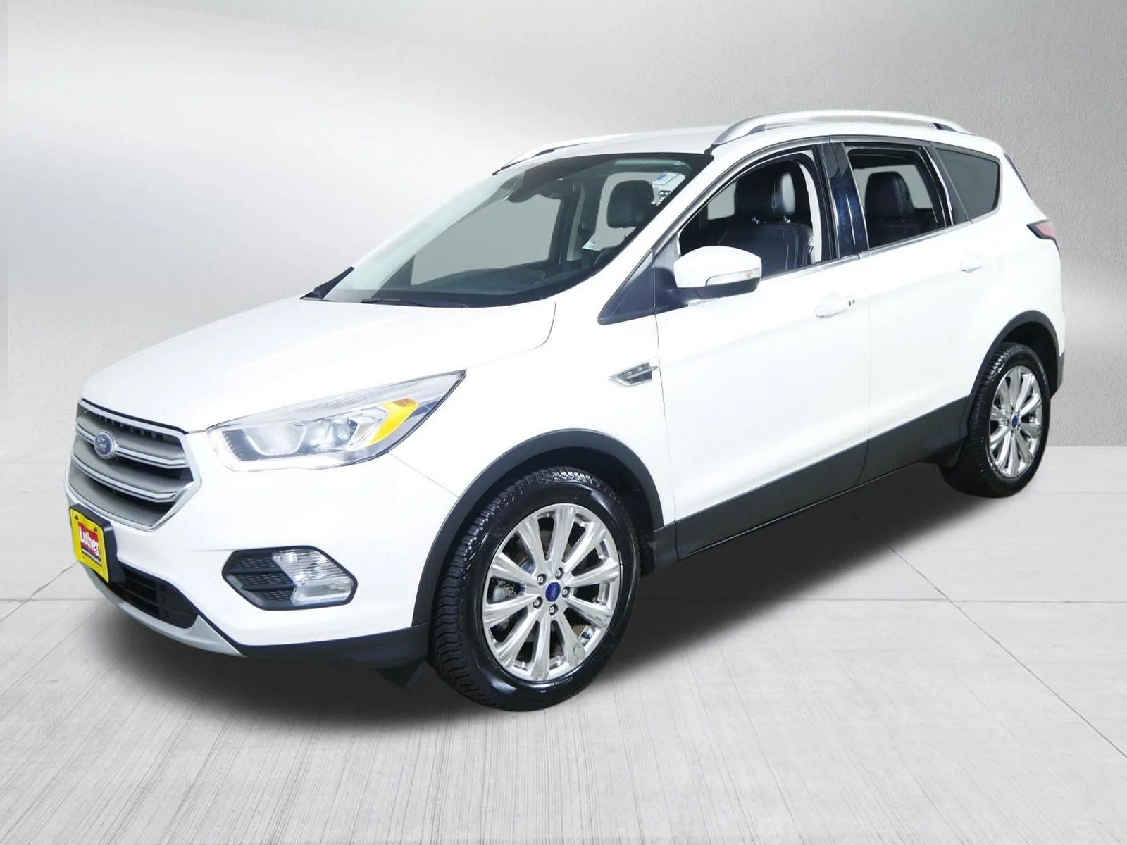 Used 2017 White Platinum Metallic Tri-Coat Ford Titanium image 3