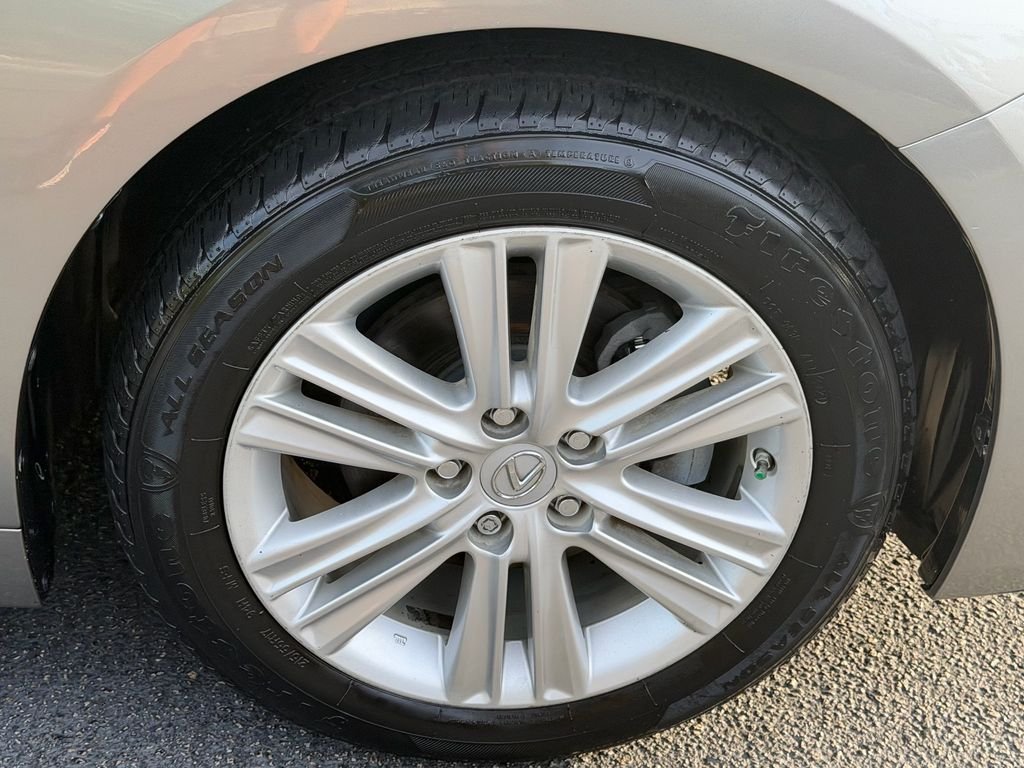 Used 2015 Silver Lexus 350 image 19