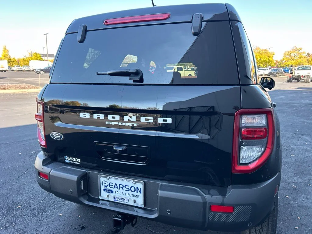 New 2026 Shadow Black Ford Badlands® image 5