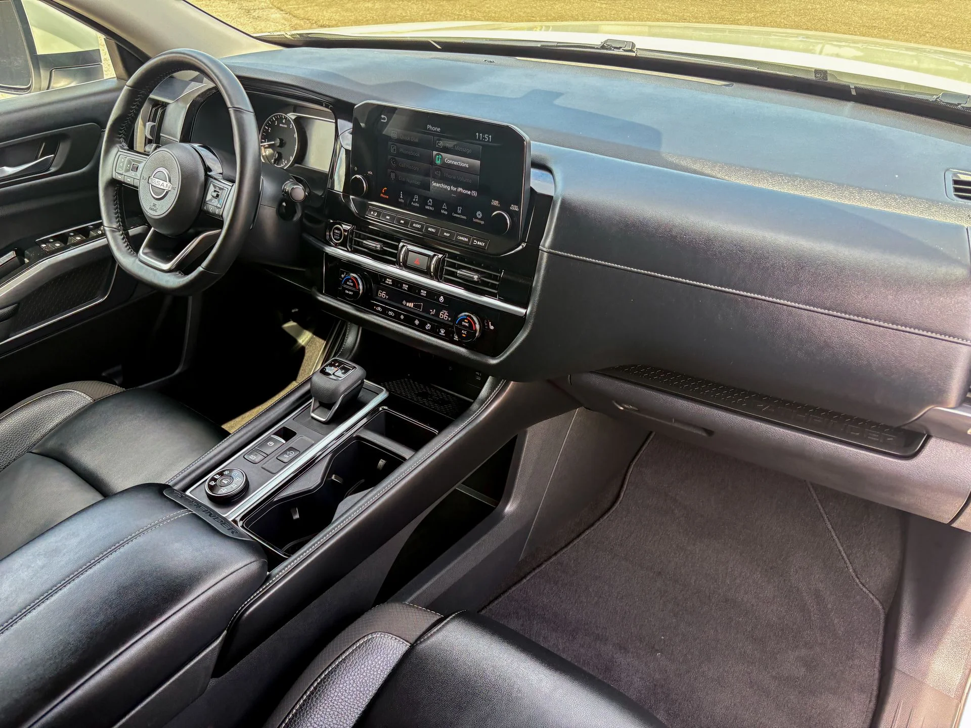 Used 2023 White Nissan SL image 22