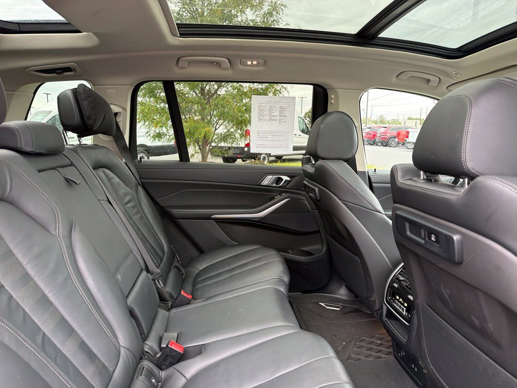 Certified Used 2022 Arctic Gray Metallic BMW xDrive40i image 14