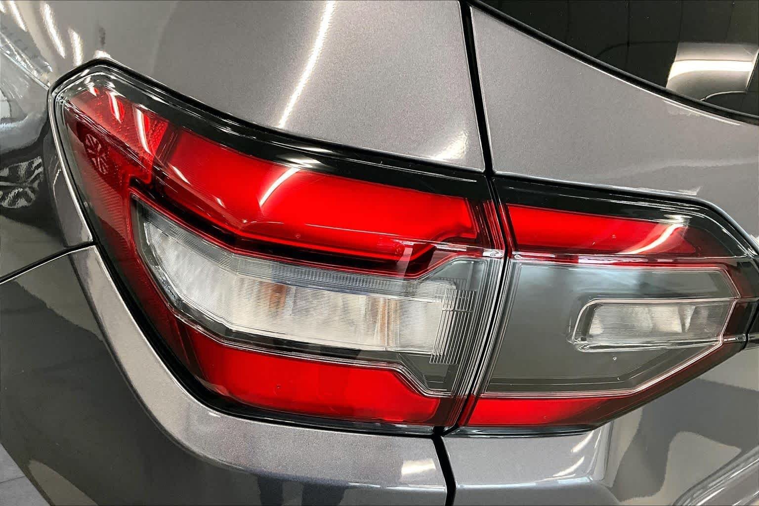 Used 2025 Modern Steel Metallic Honda Elite image 29