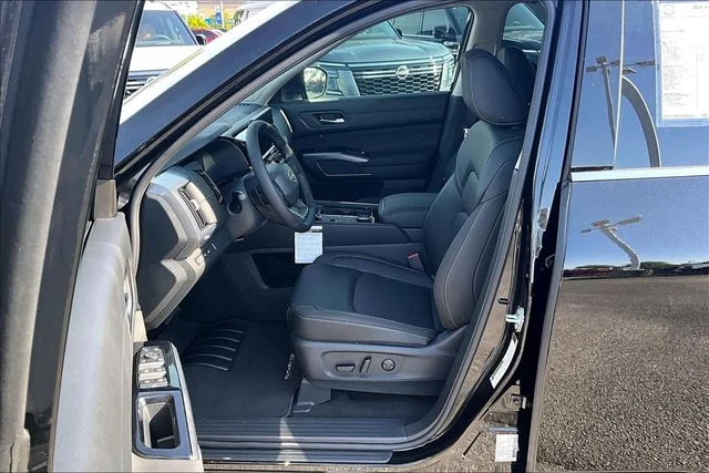 New 2026 Nissan Pathfinder SL 4D Sport Utility
