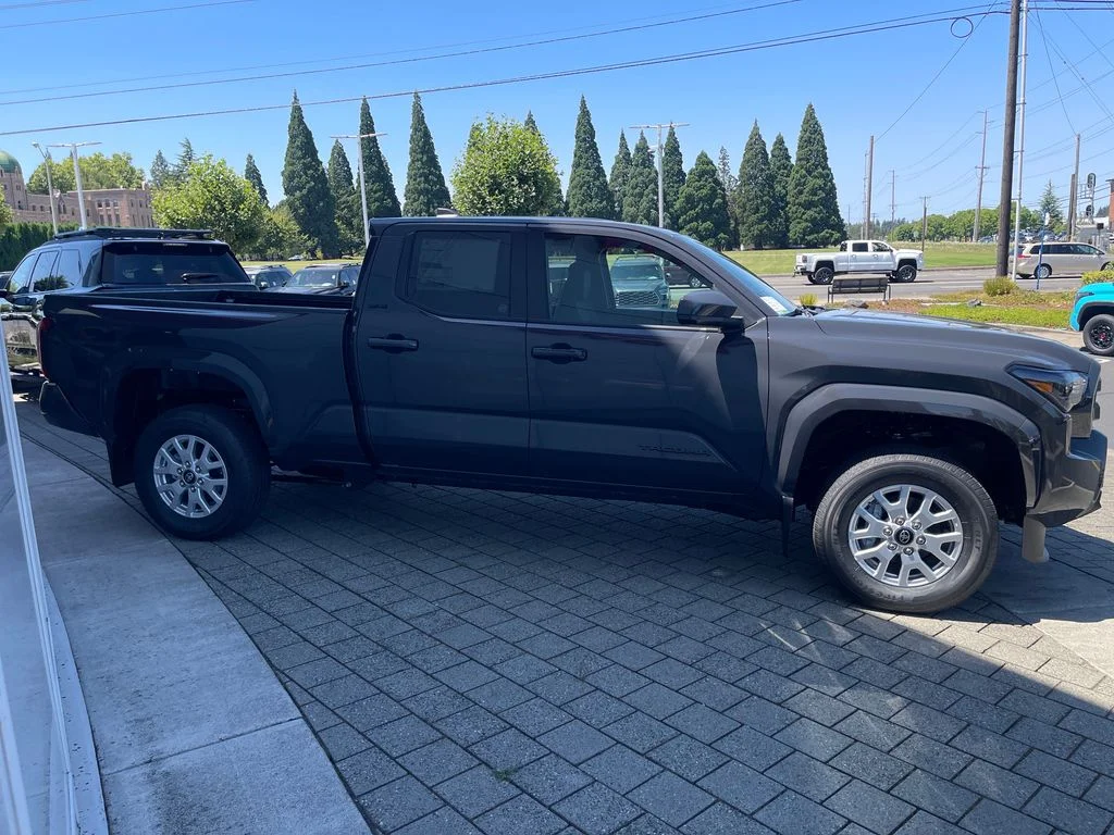 New 2026 Underground Toyota SR5 image 6