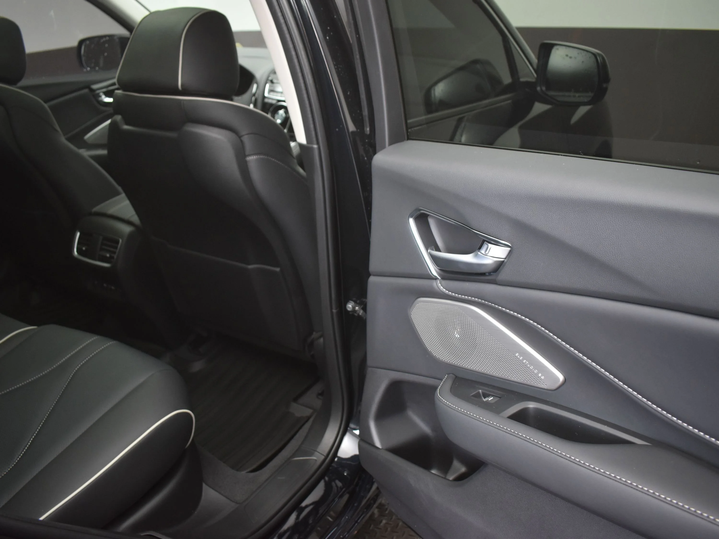 New 2026 Majestic Black Pearl Acura w/Advance Package image 28