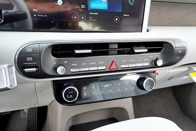 New 2026 Gray Hyundai SEL Premium image 33