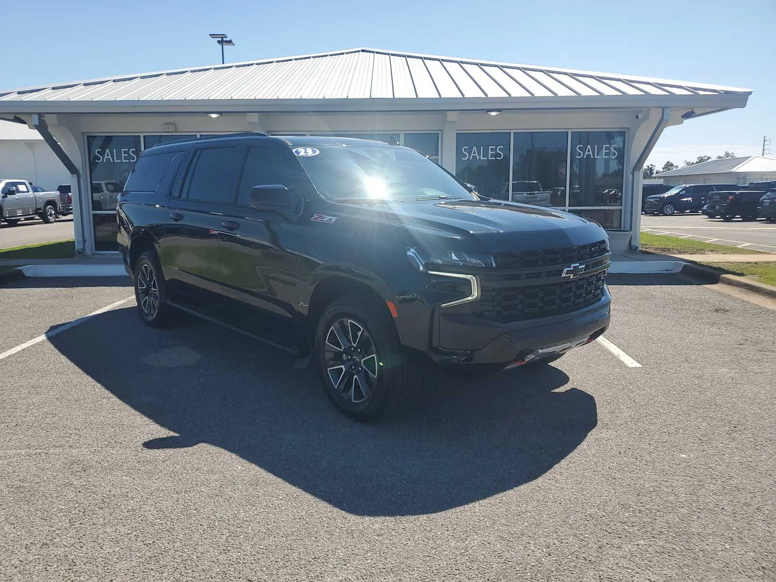 Used 2023 BLACK Chevrolet Z71 image 10
