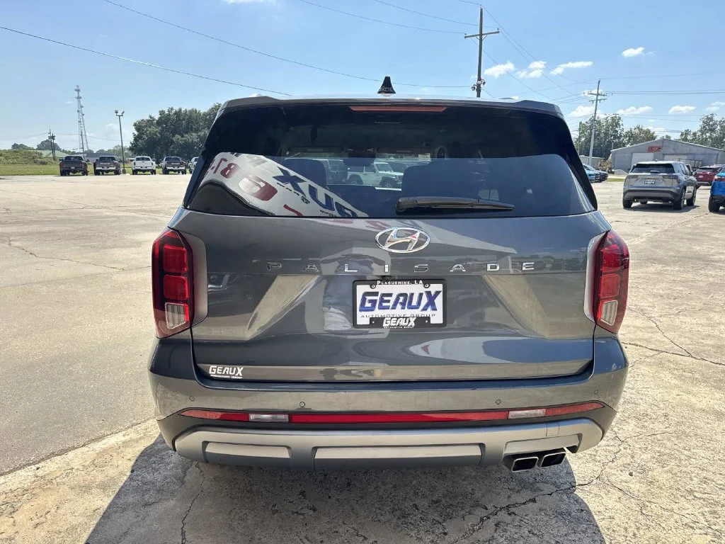 Used 2025 Gray Hyundai SEL image 10